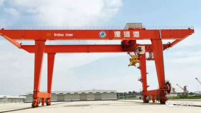   衛(wèi)華起重，飛天入海！